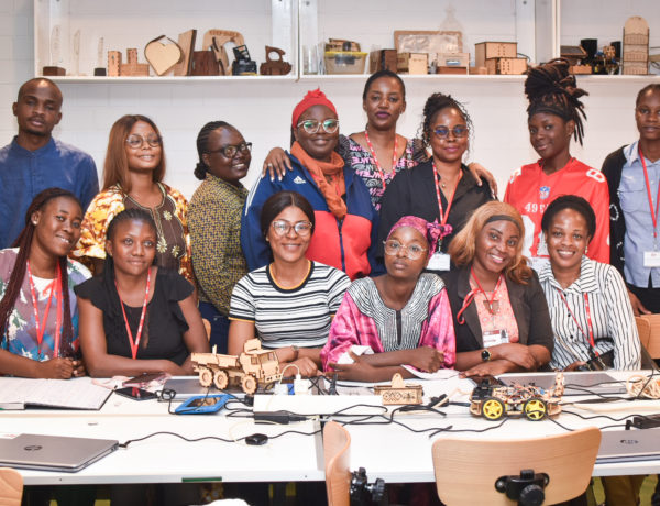 Un atelier en fabrication numérique 2D pour bâtir l’autonomisation de la femme et de la jeune fille à Yaoundé IV